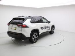 Der neue RAV4 Plug-In Hybrid – jetzt in der Auto Welt von Rotz AG erhältlich - Auto Welt von Rotz AG