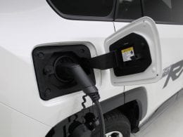 Der neue RAV4 Plug-In Hybrid – jetzt in der Auto Welt von Rotz AG erhältlich - Auto Welt von Rotz AG 36
