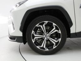 Der neue RAV4 Plug-In Hybrid – jetzt in der Auto Welt von Rotz AG erhältlich - Auto Welt von Rotz AG 8