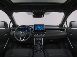 Der neue Toyota Corolla Cross – demnächst bei uns erhältlich! - Auto Welt von Rotz AG