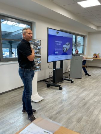 ⚡🚗⚡️ EV-Schulung Auto Welt von Rotz AG - "geladen" in die Zukunft ⚡🚗⚡️ - Auto Welt von Rotz AG 1