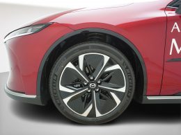 Der brandneue Mazda 6e - eine neue Elektrolimousine - Auto Welt von Rotz AG 16