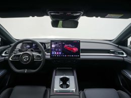 Der brandneue Mazda 6e - eine neue Elektrolimousine - Auto Welt von Rotz AG 22