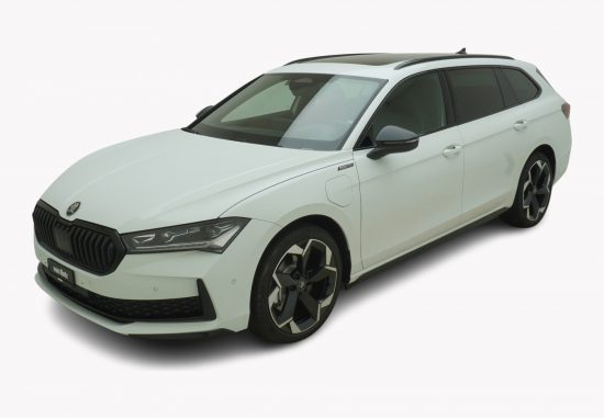 SKODA Superb 1.5 TSI Plug-in-Hybrid Sportline DSG - Auto Welt von Rotz AG 8