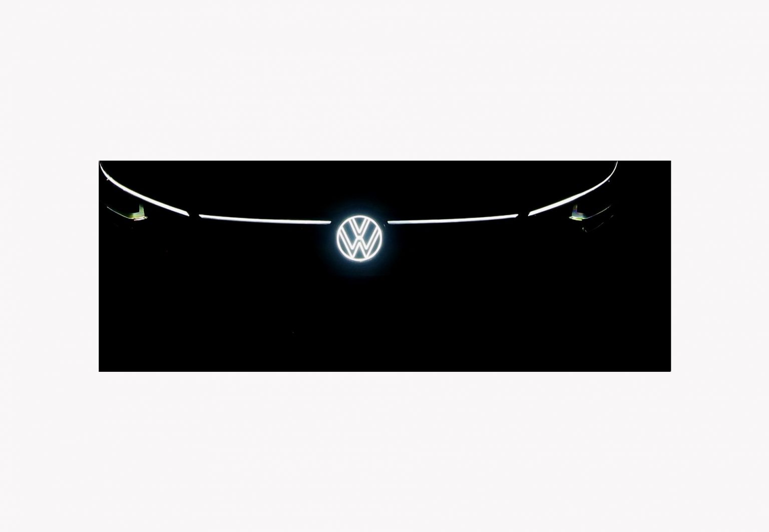 VW Golf VIII 2.0 TSI R-Line DSG 4Motion