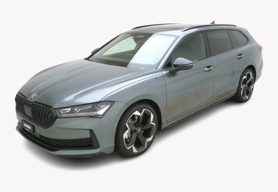 SKODA Superb 2.0 TDI Sportline 4x4 DSG - Auto Welt von Rotz AG 3